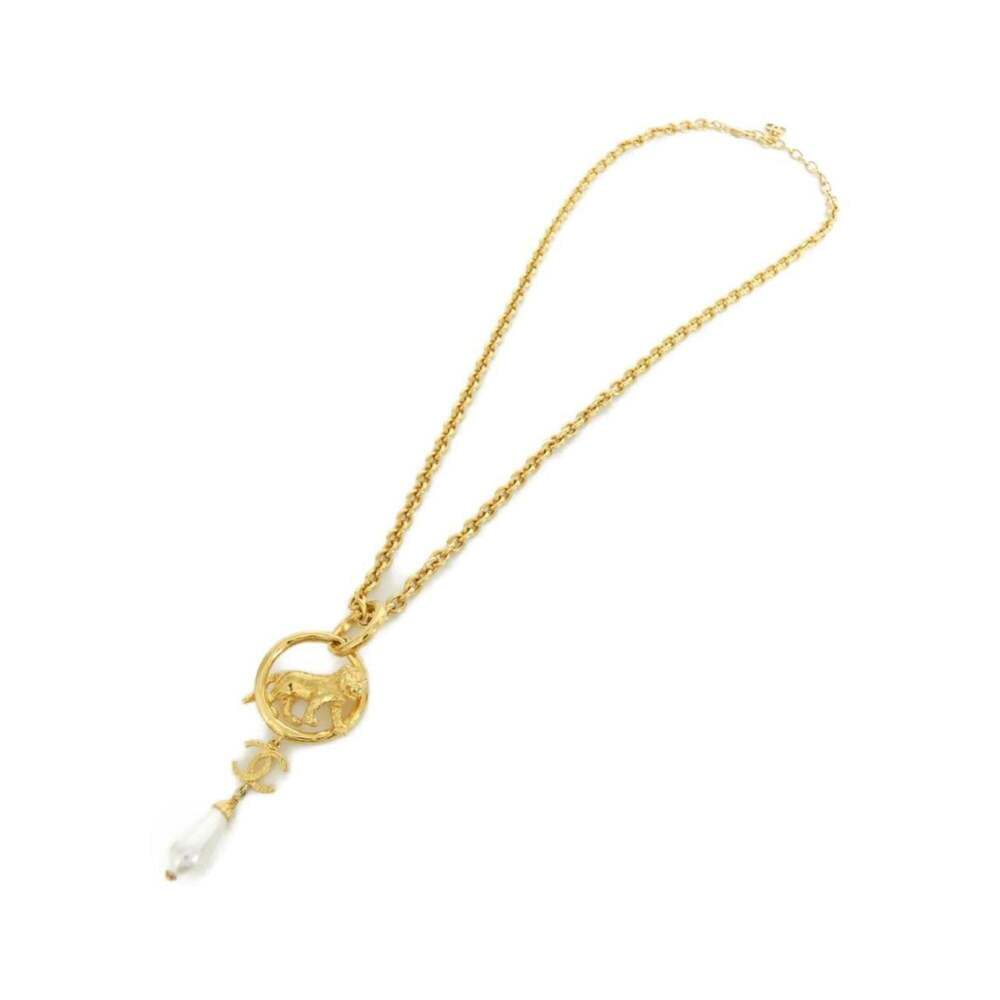 CHANEL Authentic White Necklace - Picture 2 of 5